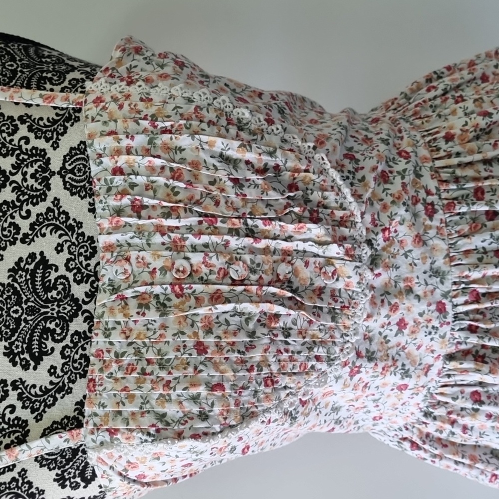 CKM, floral dress, tie waist, elastic back, adjustable straps, approx size 10 - Picture 2 of 9